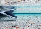 100%防水的运动鞋