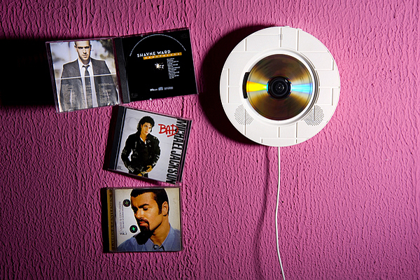 壁挂式迷你CD播放机